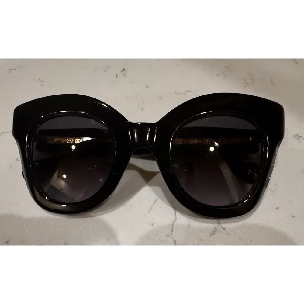 CAROLINA HERRERA Oversized Cat - Eye Sunglasses Black